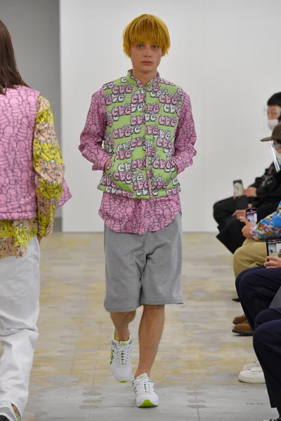 Look 22